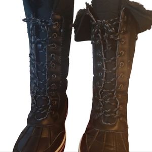 Waterproof faux fur snow boots. Size 9.